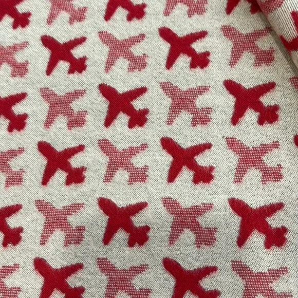 Oversized airplane scarf/wrap nwot - Picture 6 of 7